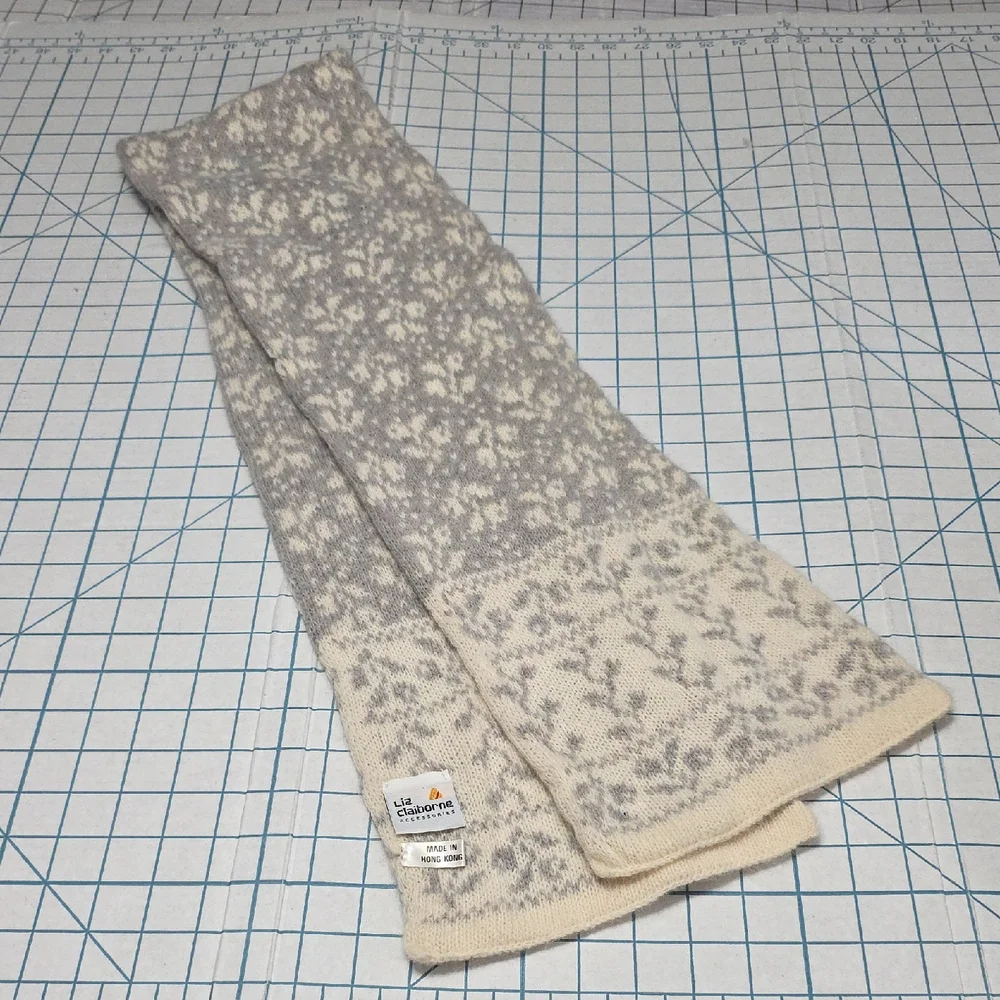 Gray and Cream Patterned Scarf,  Liz Claiborne Accessories, 8